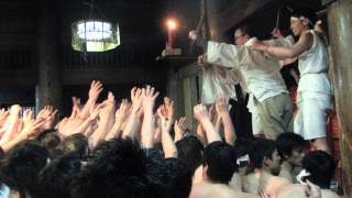 ２０１４年３月３日浦佐毘沙門堂裸押合大祭『御灰像１２体撒与』