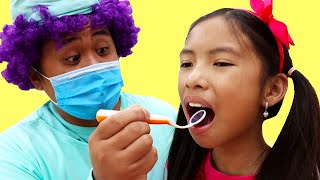 Wendy and Alex Pretend Play Going to the Dentist | Kids Eat Candy and Brush Teeth