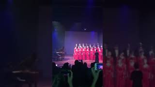 墨尔本知音合唱团演唱歌曲《故乡的小路》