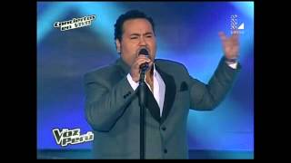 Jairo Tafur canta \