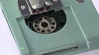 SINGER® QUIKFIX™ Bobbin Insertion Tutorial