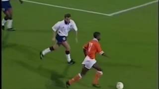 Bergkamp-Overmars passing combo Netherlands vs England (1994 WC Qualifiers)