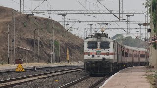 19053 - Surat - Muzaffarpur Express With BRC #wap7 Toward Next Halt DHD Staion.