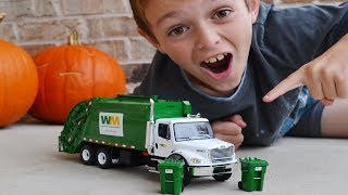 First Gear Diecast Garbage Truck Unboxing!   l Garbage Truck Video For Kids
