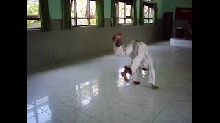 Gerakan Jurus 6,7, 8 dan 9 Perguruan Karate Funakoshi Kecamatan Bangil Kabupaten Pasuruan tahun 2010