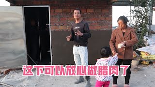 熏腊肉的房子终于完工了，架子焊接好出乎意料，熏6头猪都没问题