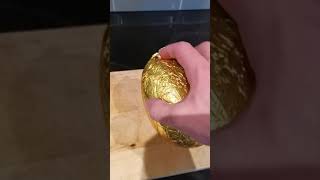 How to split an Easter egg like a Boss!