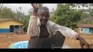 Sierra Leone: Making A Mattress From Rice Straws