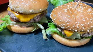 ソロキャン鉄板「鉄男No.29」で元マック店員がモスバーガーっぽいものを作ってみただけの動画