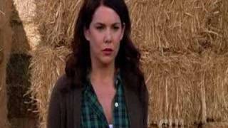 Lorelai & Luke in the maze ...