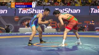 1/2 FS - 65 kg: U. JALOLOV (UZB) v. T. TUMUR OCHIR (MGL)