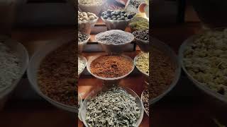 దుబాయ్ మార్కెట్ లో మసాలా షాప్.masala shop in Dubai market #dubai #dubaiteluguvlogs