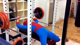 ナローベンチプレス100kg×3回（上腕三頭筋強化）スパイダーマン編