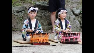 唐津の祭り　子供浮立　後川内の集落に伝承される。