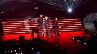 [110715- FANCAM] BIGBANG- LOVE SONG @ SG KOREAN MUSIC WAVE 2011