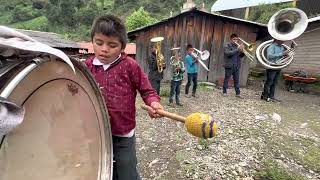 Conoce a la Banda Tierra Colorada - DOCUMENTAL- Los niños músicos de la montaña de guerrero HUMILDAD