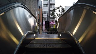 3X エスカレーター 2X エレベーター 大江戸線 森下駅から清澄白河駅へ【HITACHI】（森下駅はバリアフリールート）