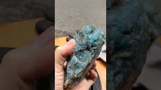 dd68約重589 5g 藍磷灰石原礦 磷灰石 Apatite 天然水晶 無加工晶礦 原石