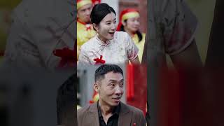 第1集 | 婚礼当天，哥哥趴车头临时加价18万 吸血哥哥婚礼现场趴婚车狮子大开口，张口十八万！ #彩礼 #婚礼 #逆袭  #短剧 #minidrama  #都市