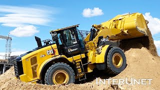 Operating CAT 972M Wheel Loader at CONEXPO 2020