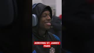 Man Utd players arriving at St. James’ Park | #shorts #newcastleunited