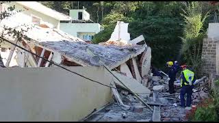 Explosão destrói casa em Jurerê, no Norte da Ilha