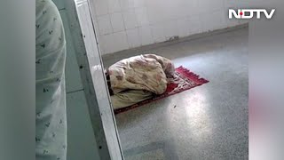 Namaz By Patient's Attendant At Hospital Goes Viral, Police Say Probe On