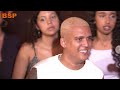 paulinho canta pagode 90 e 2000 roda de samba na chuva na rua na favela 2024 bsp