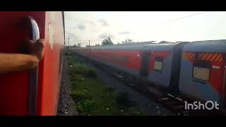 Wap7 VKSP with 18422 Sonepur-Puri Exp meets 18427 Puri-Anand Vihar Exp at Bhubneshwar Outer