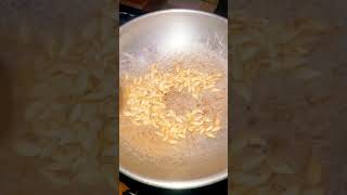 മത്തൻ കുരു വറുത്തത് | Pumpkin Seeds Roasted|Chandru's Kitchen #shorts #trending