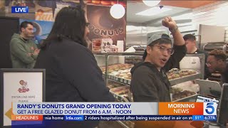 Randy's celebrates Culver City opening with free donuts, raffle