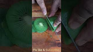 The Ultimate Kiwi Cutting Technique