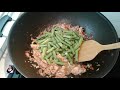 ถั่วผัดกะปิ stir fried yardlong bean with chicken and curry paste l sunny thai food