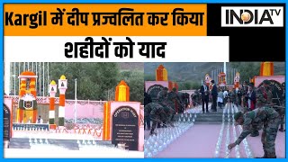 Kargil में  विजय दिवस पर भारतीय सेना ने दीप प्रज्वलित कर शहीदों को याद किया | Kargil | 26 july