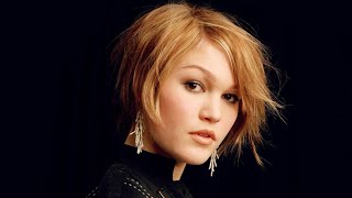 SEXY PHOTOS OF JULIA STILES