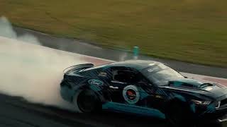 Unleashing Speed: Epic Racing Car Showdown!