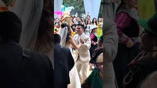 Así fue la salida del Champ en su boda con Carolina Cobo 😍