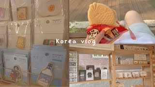 KOREA DIARIES EP. 1☁️ : Flying to Korea, K-drama Set, Hongdae, Prop shop, Inside Object