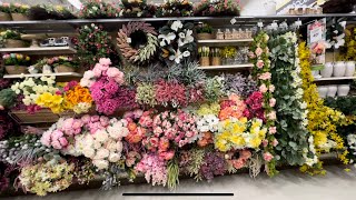 Shop with me at Michaels!! Great place for arts & crafts