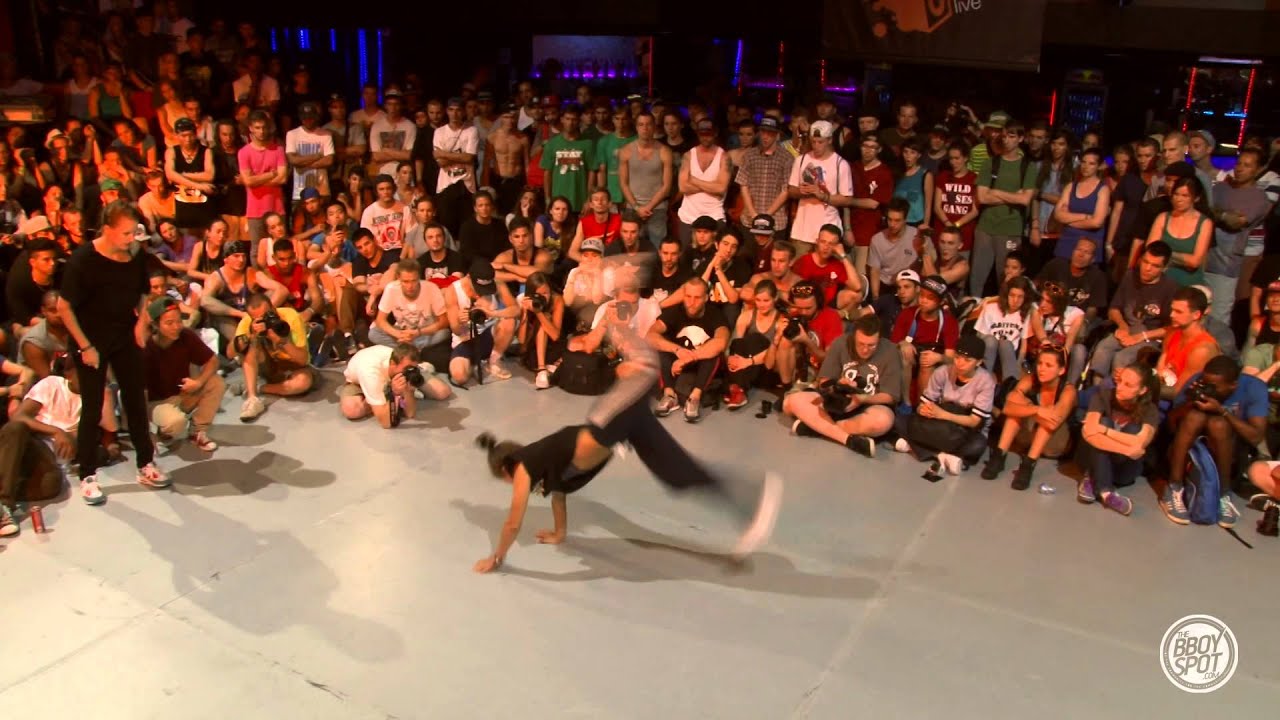 OUTBREAK EUROPE 2013 B-girl Final Bo Vs Kate - YouTube