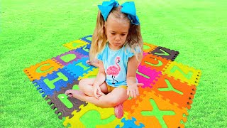 Anabella Pretend Play Learn Alphabet to the English ABC Song and Numbers