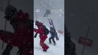 IN A MINUTE: Skiers climb up mountain in Hokkaido amid heavy snowfall #shorts