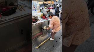 台南市東區崇德路崇道路口【無名古早味雞蛋糕】銅板美食小吃-（超便宜7個只要25元）-01 #food #streetfood