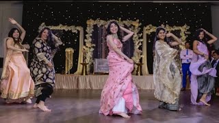 Goa beach pay Indian wedding dance performance