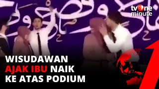 Terharu! Seorang Anak Ajak Ibunya Naik ke Podium saat Prosesi Wisuda!