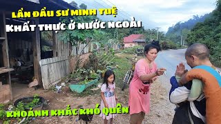 Khoảnh Khắc Đáng Nhớ Sư Minh Tuệ Lần Đầu Khất Thực Ở Nước Ngoài