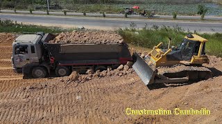 ឡានចាក់ដី អាប៉ុលរុញដី Bulldozer and Dump Truck Working - Stuck Dump Truck