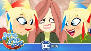 DC Super Hero Girls En Latino | ¡TODOS LOS EPISODIOS DE HARLEY QUINN! Parte 1 🤡 | DC Kids