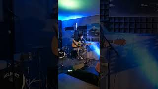 Walang Kapalit by Sizzling Halo Halo Acoustic cover Live at The Lounge by Ink Bus Ph