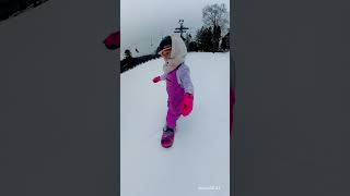 6yo shredding and BOMBING the night run. #snowboardseason #snowtrails #snowboarding #ohio #shredding